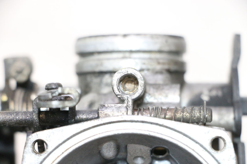 photo de CARBURADOR YAMAHA XJR 1300 (1998 - 2002) - Primer plano de alta resolución