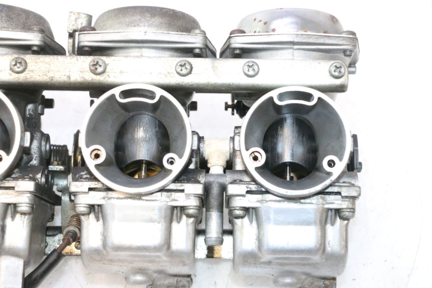 photo de CARBURADOR YAMAHA XJR 1300 (1998 - 2002) - Primer plano técnico