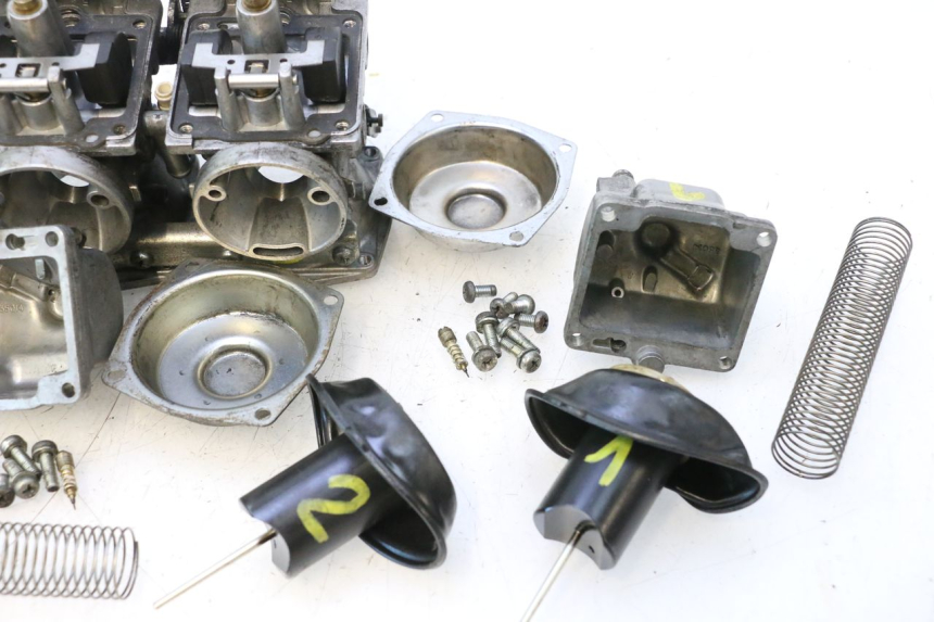 photo de CARBURADOR YAMAHA XJR 1300 (1998 - 2002) - Primer plano técnico