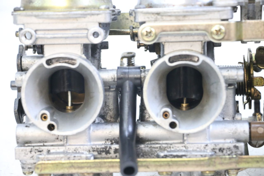 photo de CARBURADOR YAMAHA XJS DIVERSION 600 (1997 - 1999) - Características distintivas