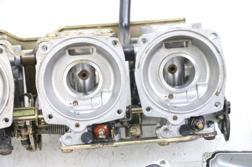 photo de CARBURADOR YAMAHA XJS DIVERSION 600 (1997 - 1999) - Otra perspectiva