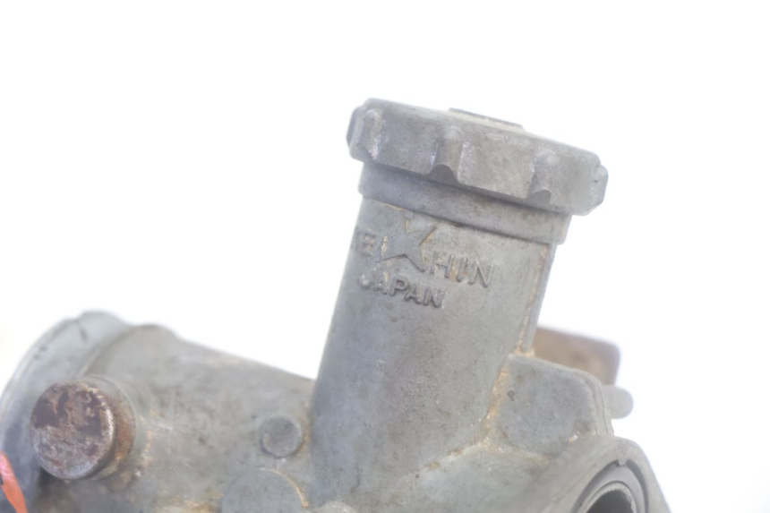 photo de CARBURADOR SMC XROAD 150 - Primer plano técnico