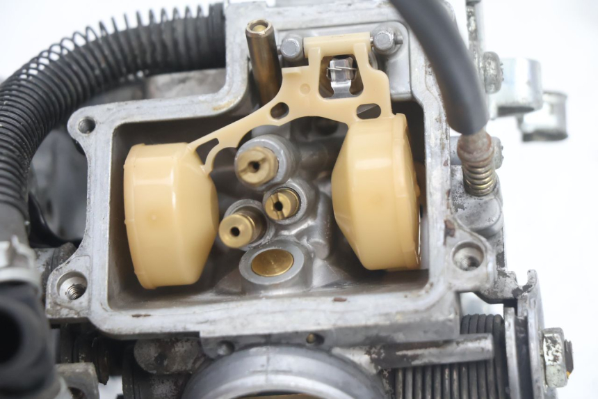 photo de CARBURADOR HONDA XRV AFRICA TWIN 750 (1990 - 1992) - Zoom sobre los componentes