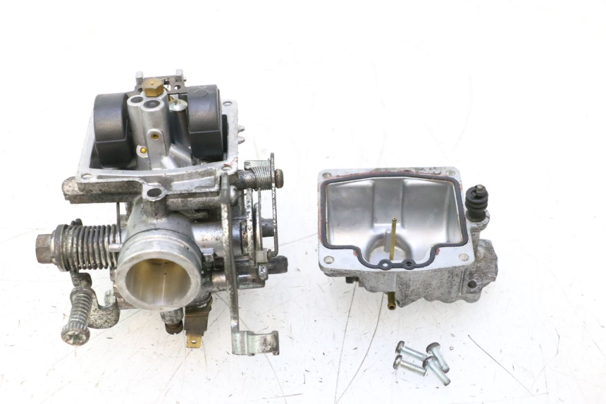 photo de CARBURADOR YAMAHA YP MAJESTY 125 (1998 - 2001) - Estado de la superficie y material