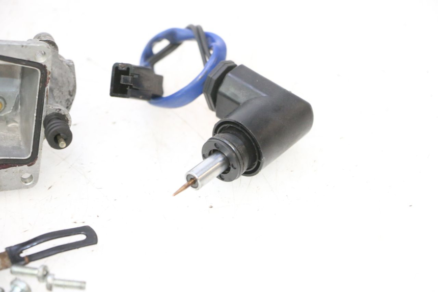 photo de CARBURADOR YAMAHA YP MAJESTY 125 (1998 - 2001) - Inspección visual detallada
