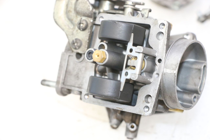 photo de CARBURADOR YAMAHA YP MAJESTY 125 (2007 - 2010) - Primer plano de alta resolución