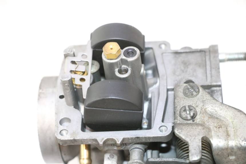 photo de CARBURADOR YAMAHA YP MAJESTY 125 (2007 - 2010) - Enfoque en la estructura