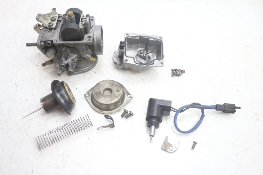 photo de CARBURADOR YAMAHA YP MAJESTY 125 (2002 - 2006) - Detalles de los puntos de fijación