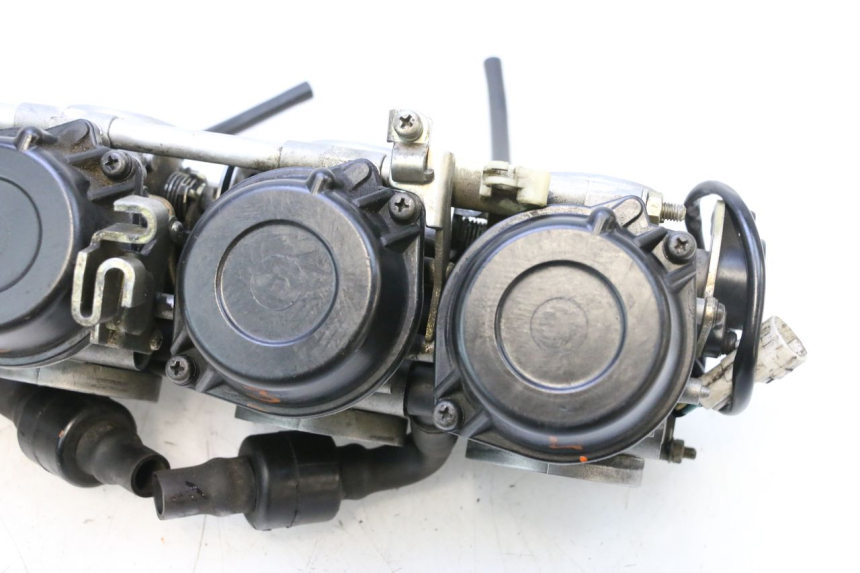 photo de CARBURADOR YAMAHA YZF R GENESIS 750 (1993 - 1998) - Primer plano de alta resolución