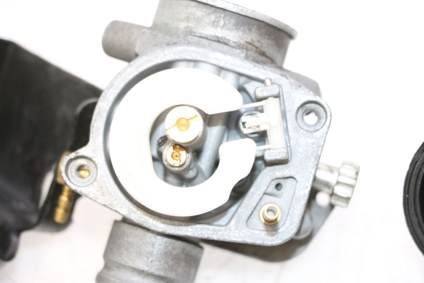 photo de CARBURADOR PIAGGIO ZIP 2T 50 (2009 - 2019) - Zoom sobre los componentes