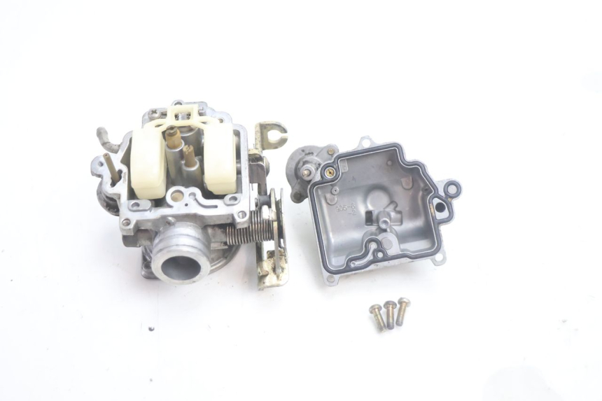 photo de CARBURADOR PIAGGIO ZIP 4T 50 (2006 - 2017) - Estado de la superficie y material