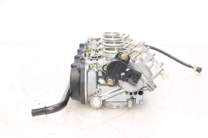 photo de CARBURADOR KAWASAKI ZX-6R ZX6R 600 (2000 - 2002) - Zoom sobre los componentes