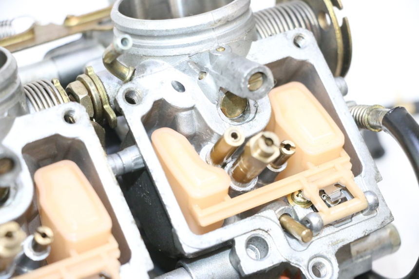 photo de CARBURADOR KAWASAKI ZX-6R ZX6R 600 (2000 - 2002) - Detalles de los puntos de fijación