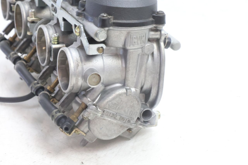 photo de CARBURADOR KAWASAKI ZZR 600 (1995 - 2004) - Primer plano técnico