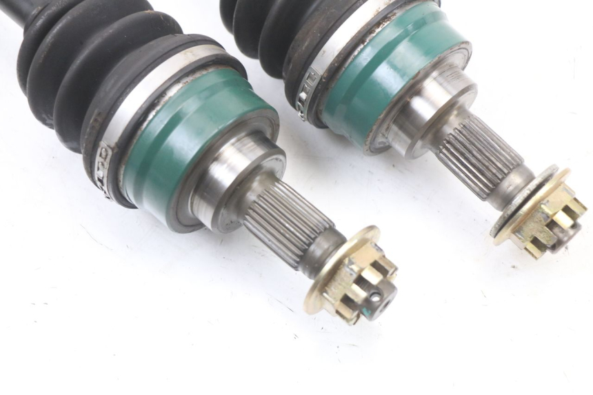 photo de CARDÁN TRASERO HYTRACK HY S 4X4 410 (2013 - 2016) - Primer plano técnico