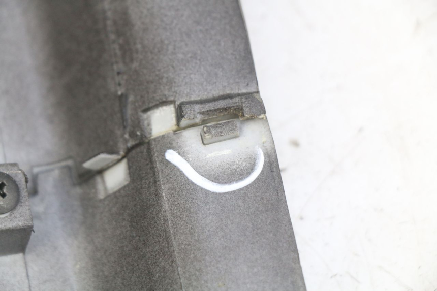 photo de CARENADO TRASERO KYMCO AGILITY 4T 50 (2018 - 2022) - Primer plano técnico