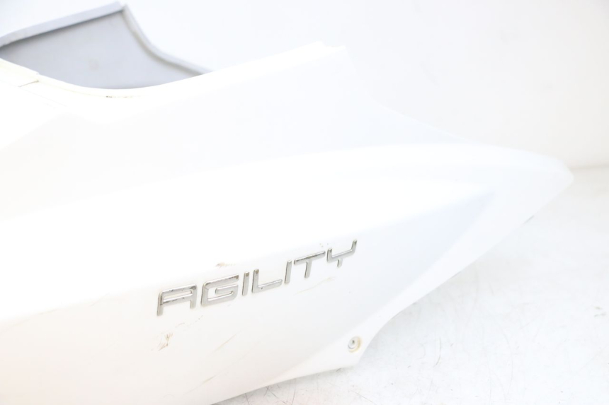 photo de CARENADO TRASERO KYMCO AGILITY 4T 50 (2018 - 2022) - Enfoque en la estructura