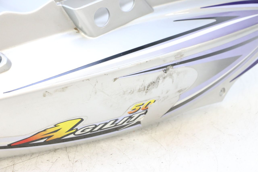 photo de CARENADO TRASERO KYMCO AGILITY 4T 50 (2005 - 2018) - Zoom sobre los componentes