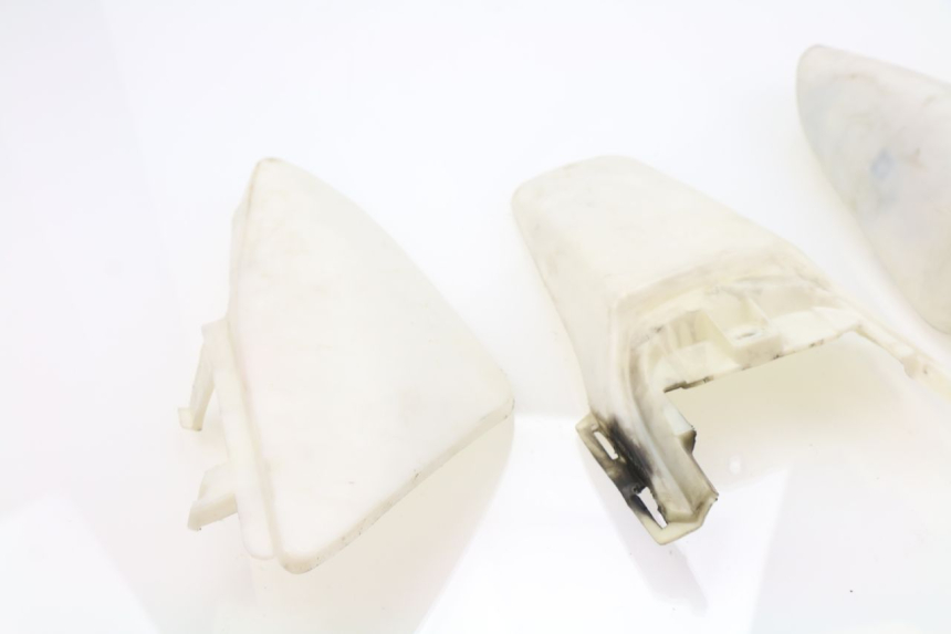 photo de CARENADO TRASERO APOLLO DIRT BIKE 125 (2010 - 2018) - Estado de la superficie y material