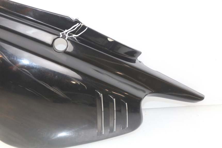 photo de CARENADO TRASERO MBK BOOSTER NEXT GENERATION 50 (2004 - 2007) - Zoom sobre los componentes