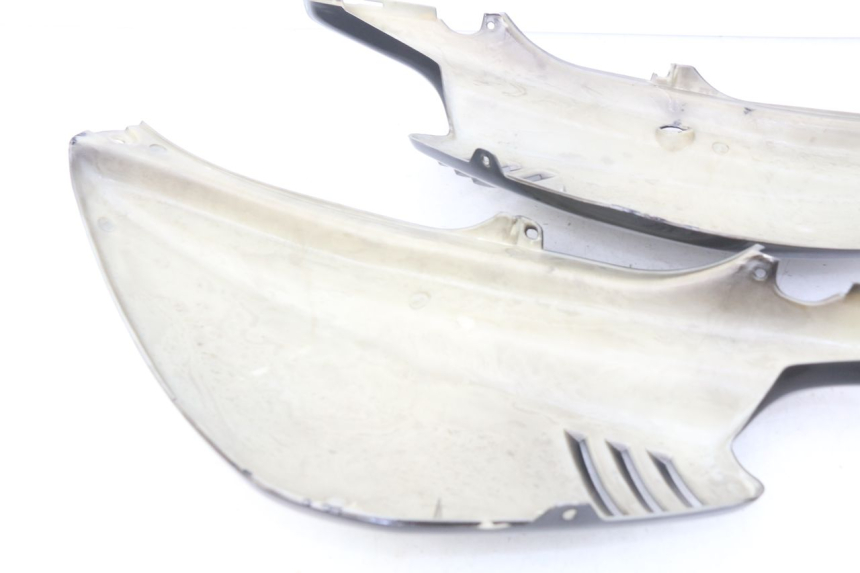 photo de CARENADO TRASERO MBK BOOSTER NEXT GENERATION 50 (2004 - 2007) - Otra perspectiva