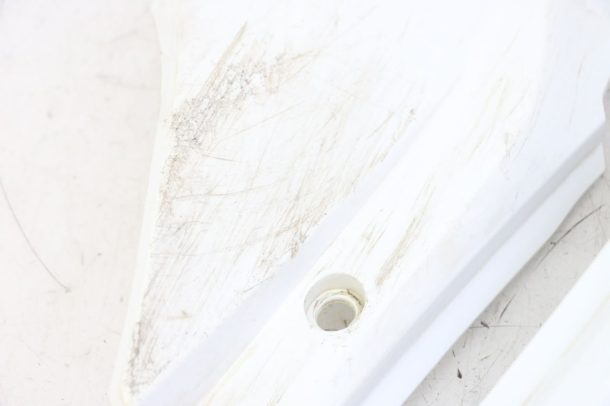 photo de CARENADO TRASERO HONDA CRF-F CRF F 110 (2019 - 2022) - Primer plano técnico