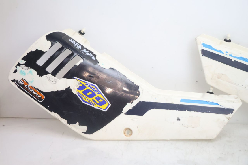 photo de CARENADO TRASERO SUZUKI DR S 600 (1985 - 1989) - Detalle de la pieza