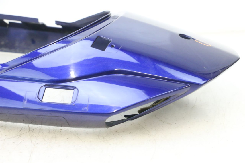 photo de CARENADO TRASERO YAMAHA FJR 1300 (2001 - 2005) - Primer plano de alta resolución