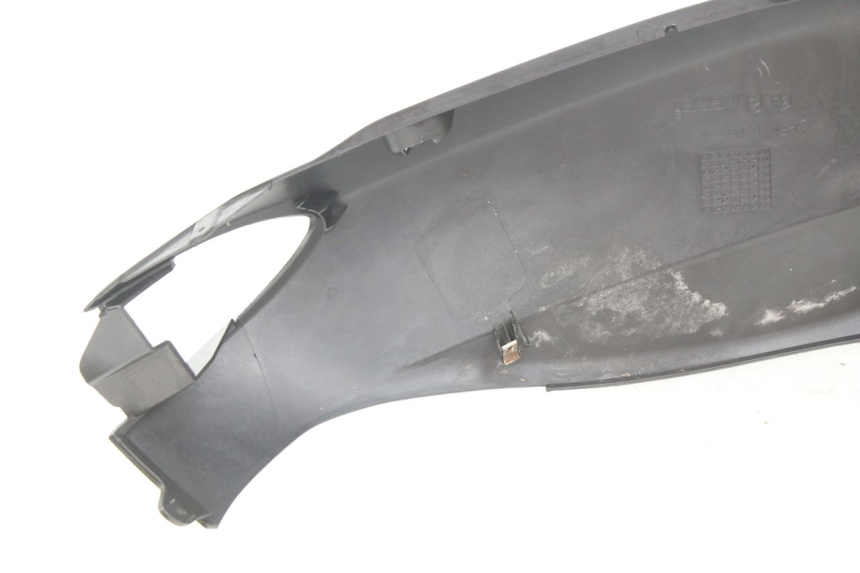 photo de CARENADO TRASERO PIAGGIO FLY 2T 50 (2004 - 2017) - Primer plano técnico