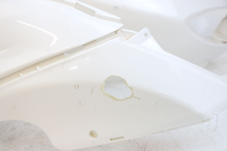 photo de CARENADO TRASERO PIAGGIO FLY 125 (2005 - 2012) - Inspección visual detallada