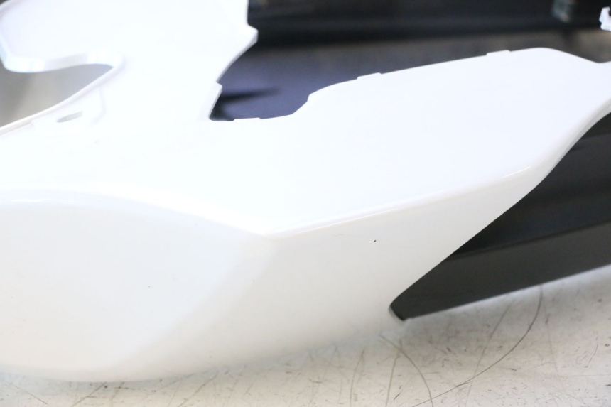 photo de CARENADO TRASERO YAMAHA FZ8 800 (2010 - 2016) - Primer plano técnico
