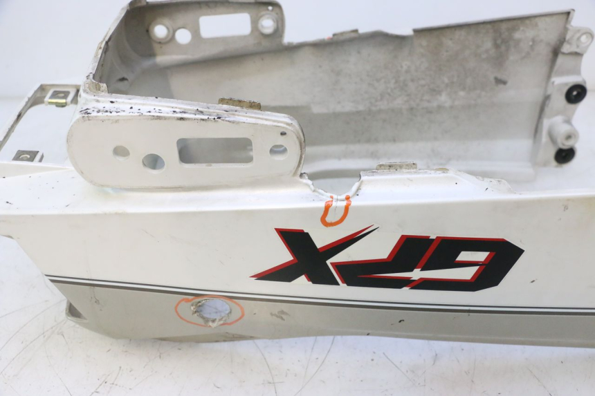 photo de CARENADO TRASERO KAWASAKI GPX F ZX750F 750 (1986 - 1990) - Detalle de la pieza