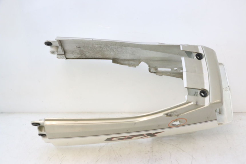 photo de CARENADO TRASERO KAWASAKI GPX F ZX750F 750 (1986 - 1990) - Detalles de los puntos de fijación