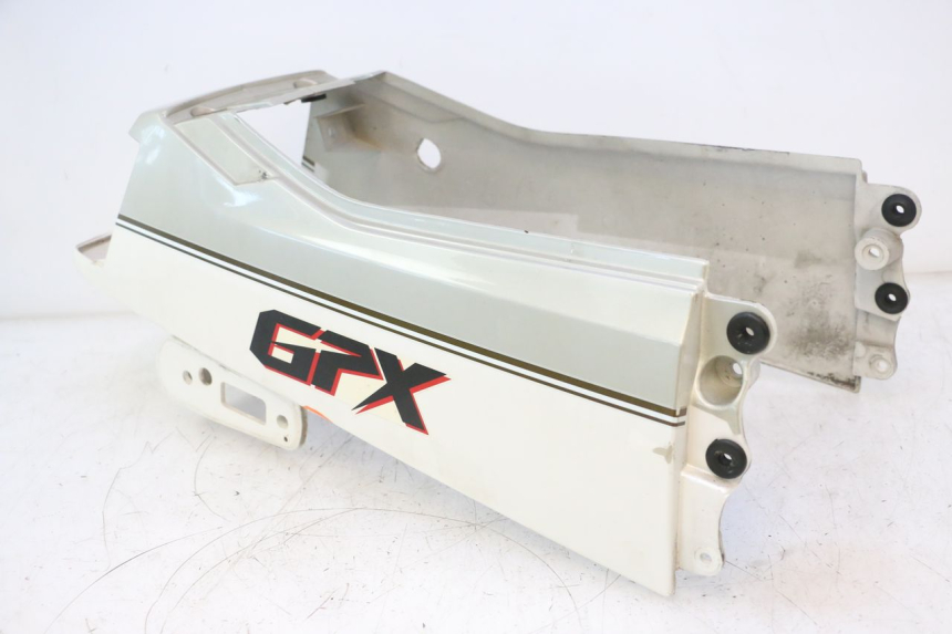 photo de CARENADO TRASERO KAWASAKI GPX F ZX750F 750 (1986 - 1990) - Recambio usado revisado