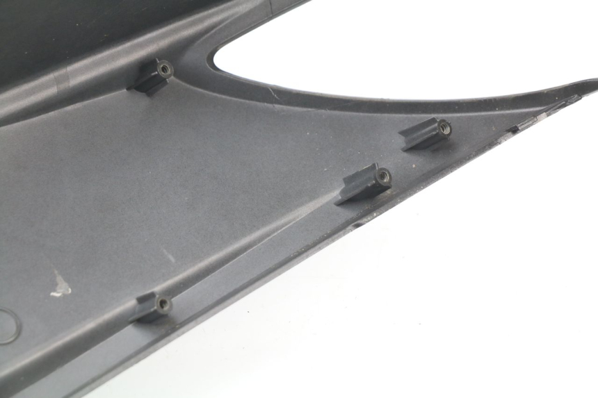 photo de CARENADO TRASERO SYM JET 4 50 (2010 - 2014) - Primer plano de alta resolución