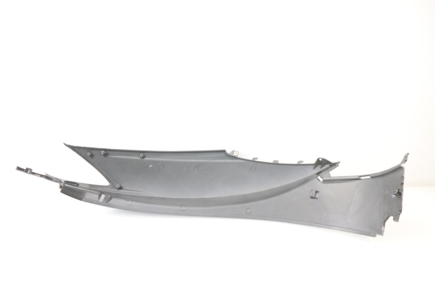 photo de CARENADO TRASERO SYM JET 4 50 (2010 - 2014) - Enfoque en la estructura