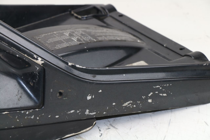 photo de CARENADO TRASERO BMW K LT ABS 1100 (1990 - 1996) - Primer plano de alta resolución