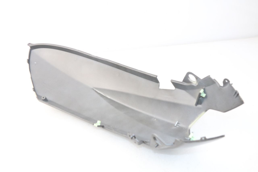 photo de CARENADO TRASERO PEUGEOT KISBEE 2T 50 (2010 - 2017) - Otra vista del artículo