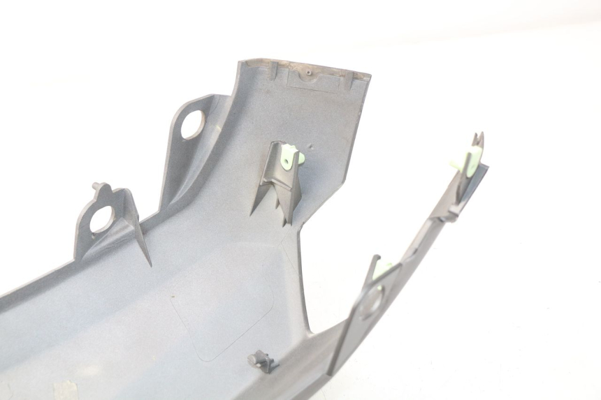 photo de CARENADO TRASERO PEUGEOT KISBEE 2T 50 (2010 - 2017) - Inspección visual detallada