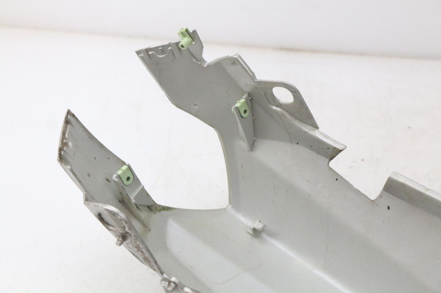 photo de CARENADO TRASERO PEUGEOT KISBEE 2T 50 (2010 - 2017) - Características distintivas