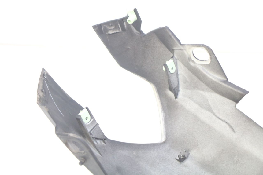 photo de CARENADO TRASERO PEUGEOT KISBEE 2T 50 (2018 - 2022) - Zoom sobre los componentes