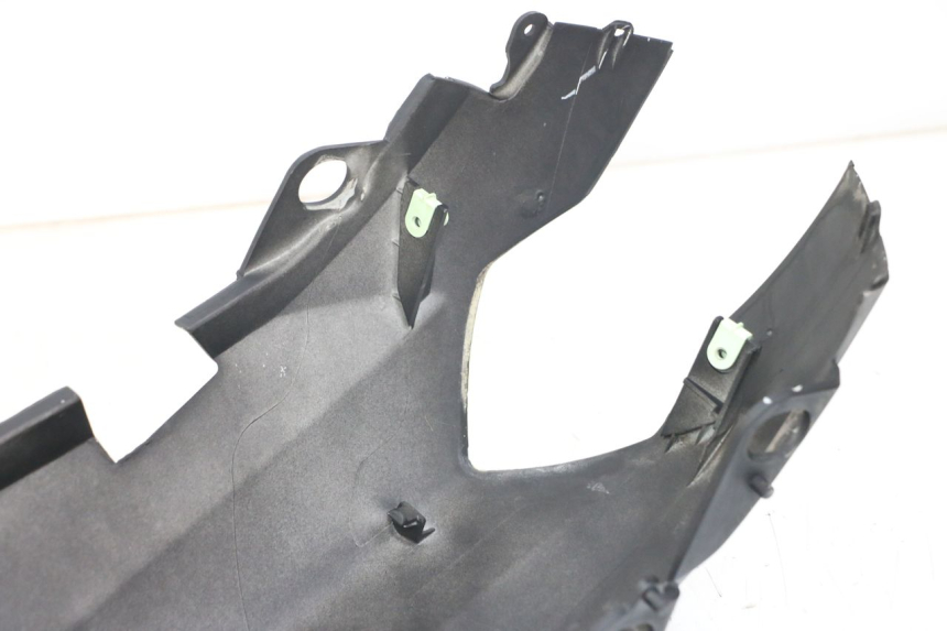 photo de CARENADO TRASERO PEUGEOT KISBEE 2T 50 (2018 - 2022) - Otra perspectiva