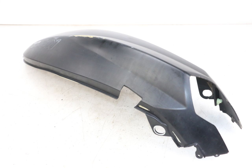 photo de CARENADO TRASERO PEUGEOT KISBEE 2T 50 (2018 - 2022) - Primer plano técnico