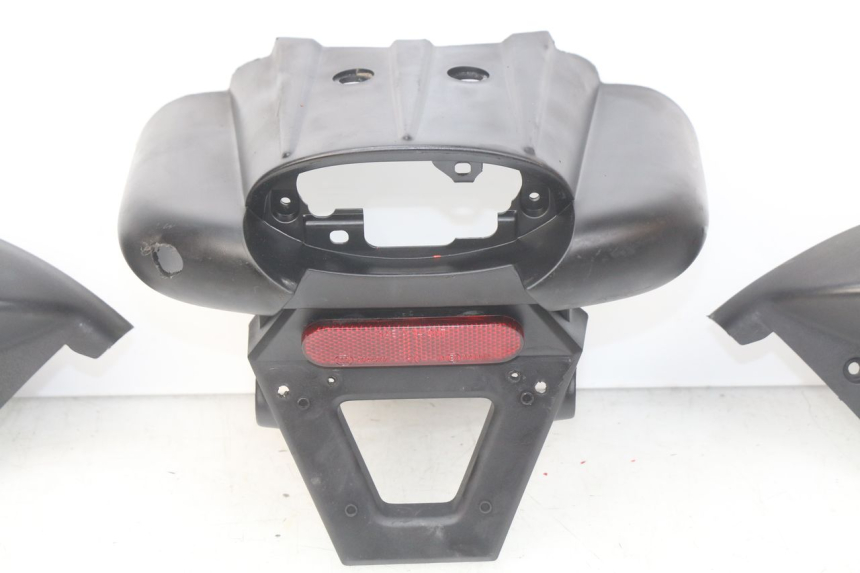 photo de CARENADO TRASERO PEUGEOT LUDIX 50 (2008 - 2017) - Características distintivas