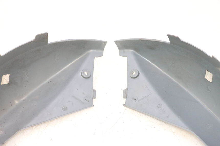 photo de CARENADO TRASERO PEUGEOT LUDIX ONE 14P 50 (2004 - 2013) - Detalles de los puntos de fijación