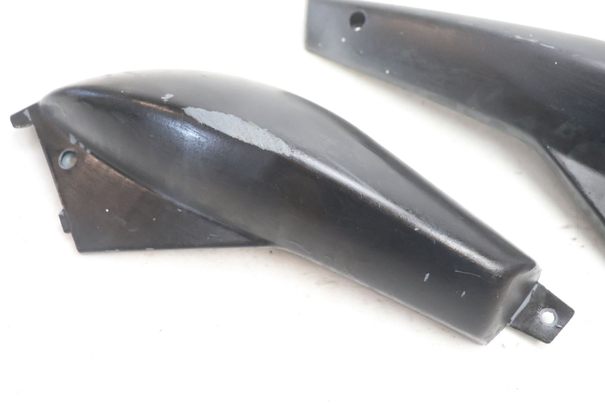 photo de CARENADO TRASERO PEUGEOT LUDIX ONE 50 (2004 - 2006) - Primer plano técnico
