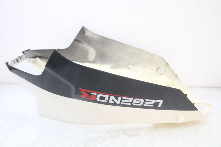 photo de CARENADO TRASERO MASH LEGEND'R 4T 50 (2021 - 2025) - Estado de la superficie y material