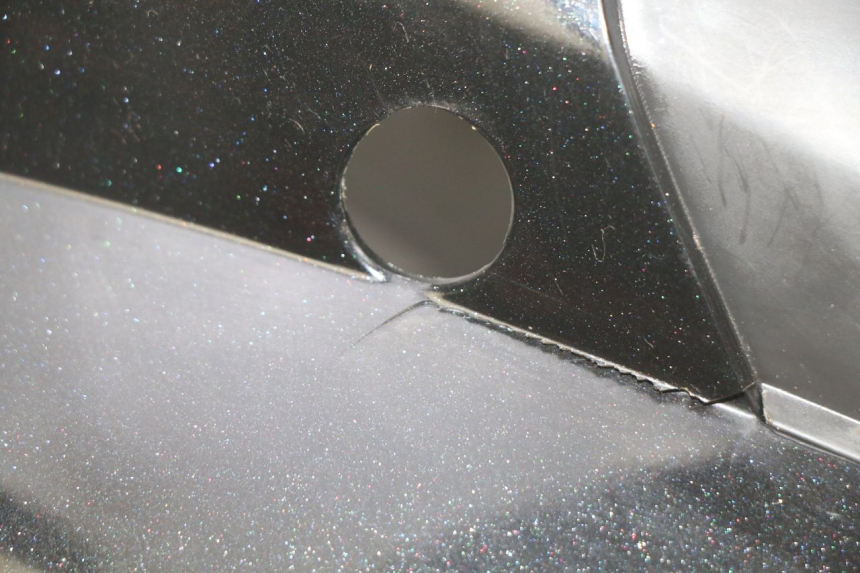 photo de CARENADO TRASERO SYM MIO 50 (2011 - 2017) - Características distintivas