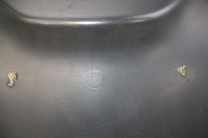 photo de CARENADO TRASERO PIAGGIO MP3 LT 400 (2007 - 2012) - Estado de la superficie y material