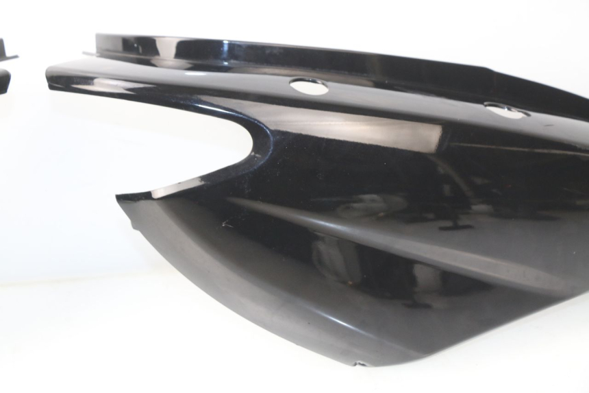 photo de CARENADO TRASERO YAMAHA NEOS NEO'S 4T 50 (2008 - 2016) - Zoom sobre los componentes